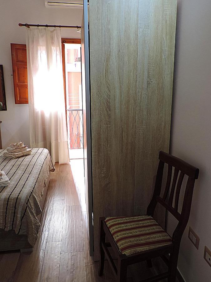 Bed and Breakfast Sa Fabbrica de Sant'Anna Cagliari Exterior foto